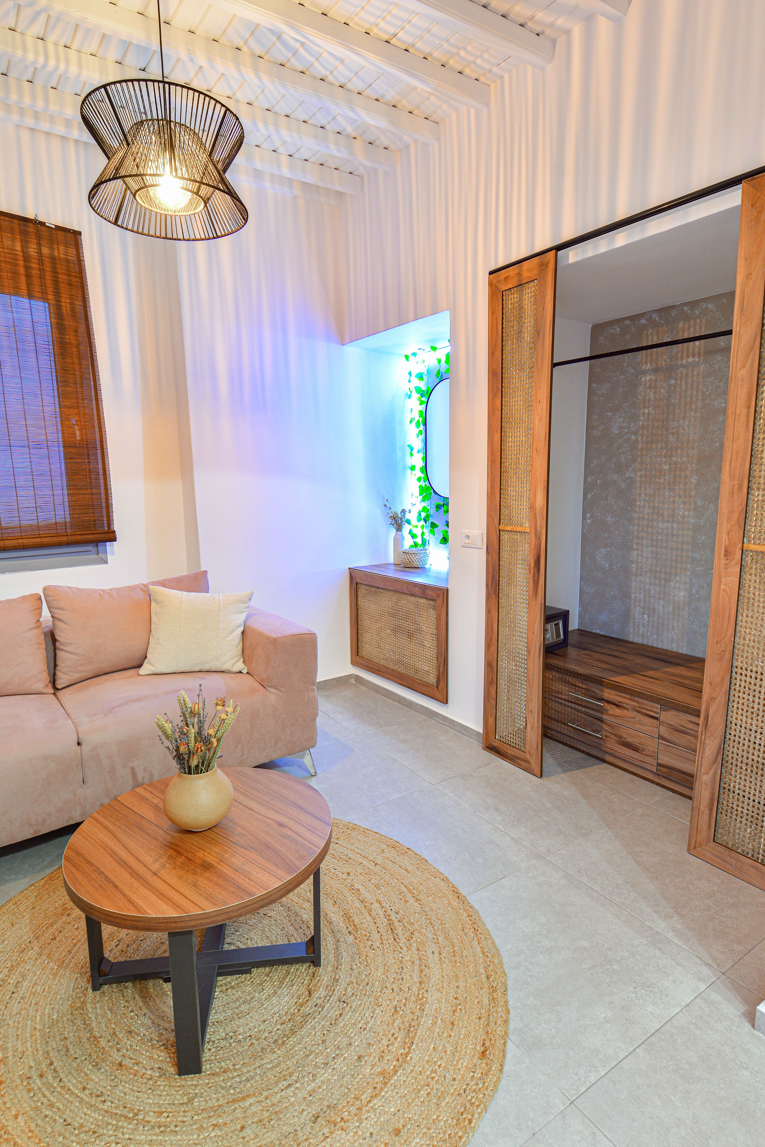 Balcony Suite | Coin séjour | Télévision à écran plat