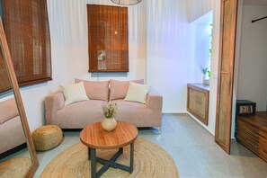 Balcony Suite | Living area | Flat-screen TV - Oikia Suites Mykonos (Mykonos)