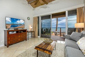 Condo, 1 habitación | Área de sala de estar | Smart TV 