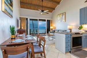 Condo, 1 Bedroom | Private kitchen