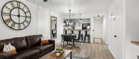 TV, fireplace, offices