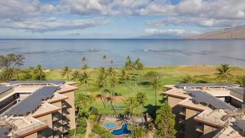 Condo, 2 Bedrooms | Property grounds