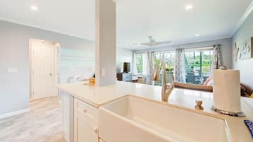 Kondominium, 1 kamar tidur | Dapur pribadi | Lemari es, oven, mesin pembuat kopi/teh, dan pemanggang roti