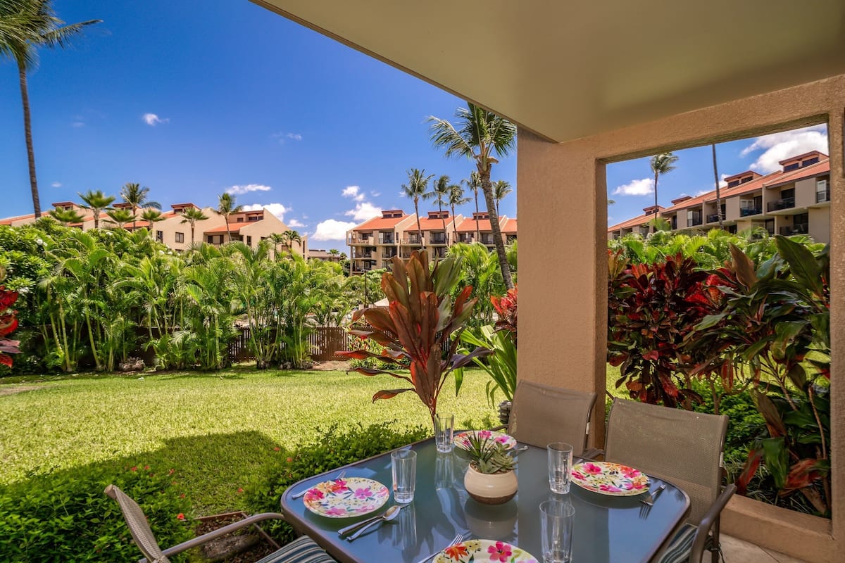 Condo, 1 Bedroom | Outdoor dining