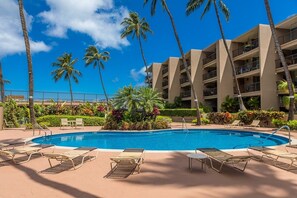 Condo, 1 Bedroom | Kolam renang
