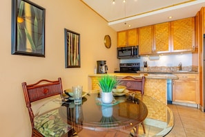 Condo, 1 Bedroom | Dining