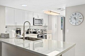 Condo, 2 Bedrooms | Private kitchen