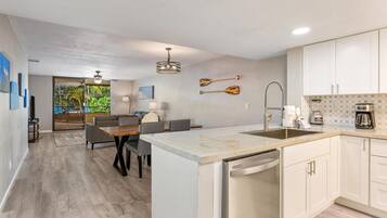 Condo, 2 Bedrooms | Private kitchen | Fridge, oven, coffee/tea maker, toaster