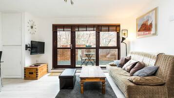 Apartment (1 Bedroom) | Living area