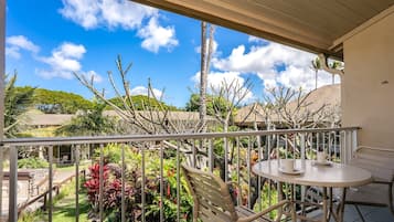 Condo, 1 Bedroom | Outdoor dining
