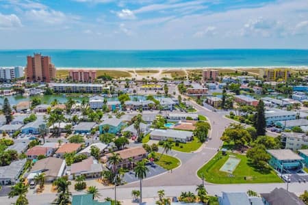 Treasure Island Apartment