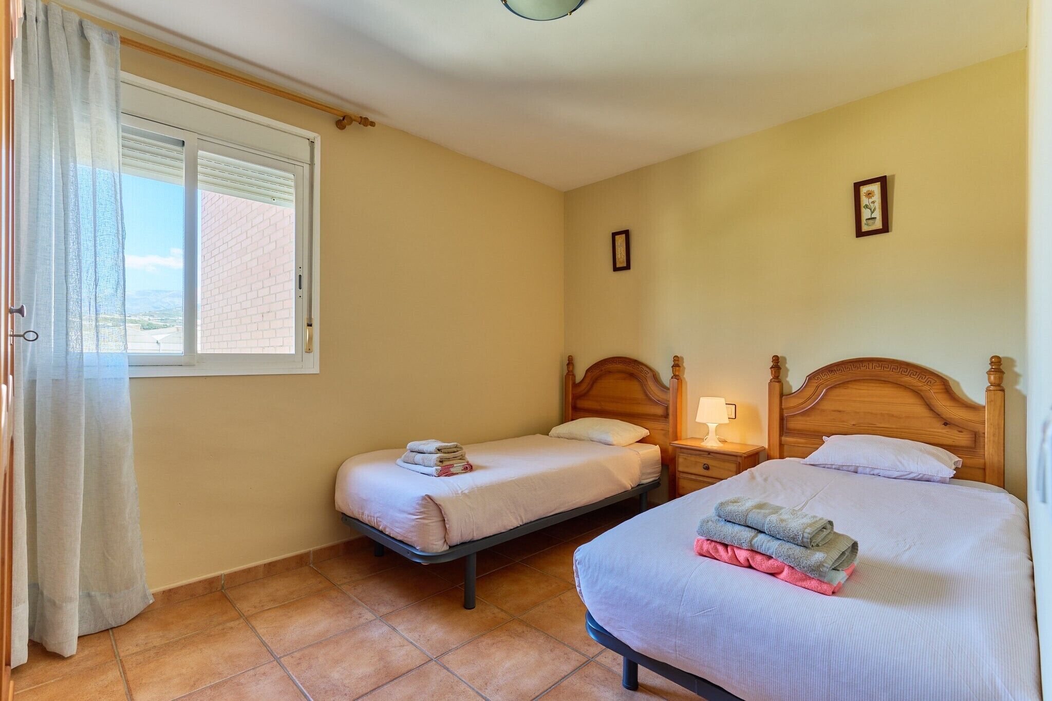 3 dormitorios, tabla de planchar con plancha, wifi gratis y ropa de cama