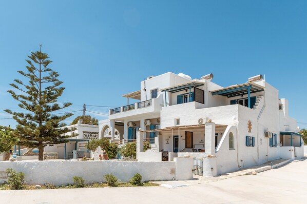 Exterior - Holiday Home 'Porto Galini Tinos Volax 101 ' with Sea View, Wi-Fi and Air Conditioning (laouti)