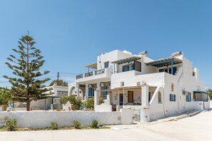 Exterior - Holiday Home 'Porto Galini Tinos Myrsini 106' with Private Terrace, Wi-Fi and Air Conditioning (LAOUTI)