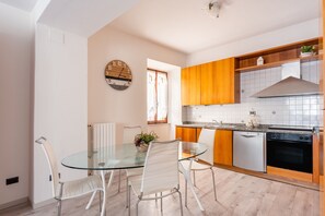 Dining - Holiday Apartment 'La Sapienza' with Wi-Fi (Pistoia)