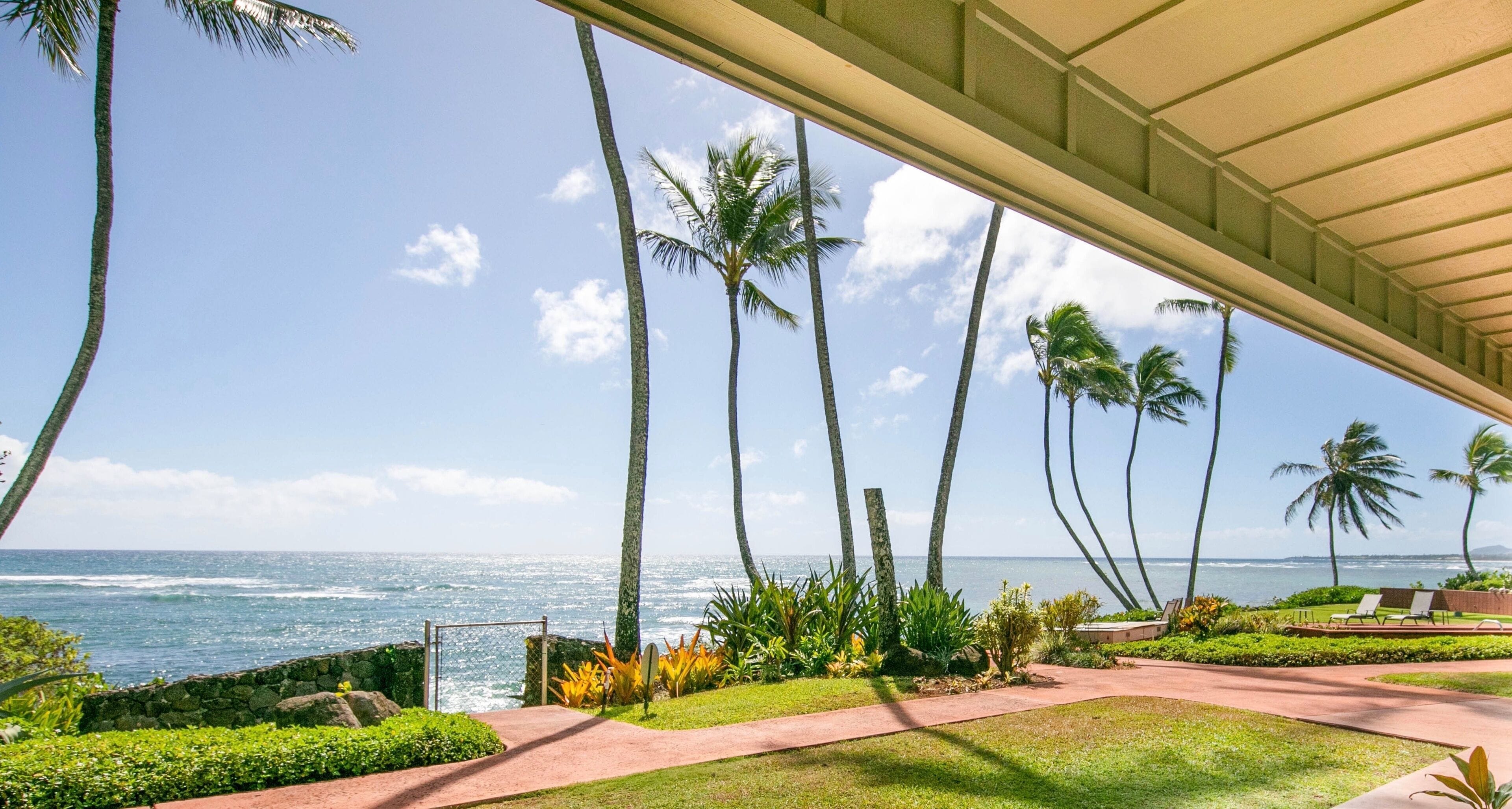 Condo, 2 Bedrooms | Property grounds