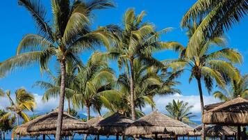 Condo, 3 Bedrooms | Property grounds