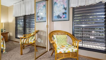 Condo, 2 Bedrooms | Interior