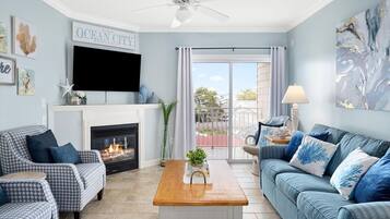 Smart-tv, videospil, dvd-afspiller, bøger