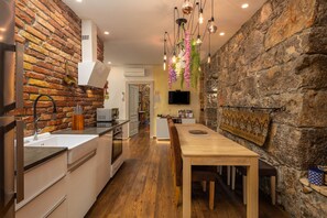 Fridge, microwave, oven, stovetop - Villa Okra With Pool (Opatija)