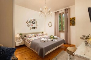 Family Villa, Multiple Bedrooms, Mountainside (Villa Okra With Pool)