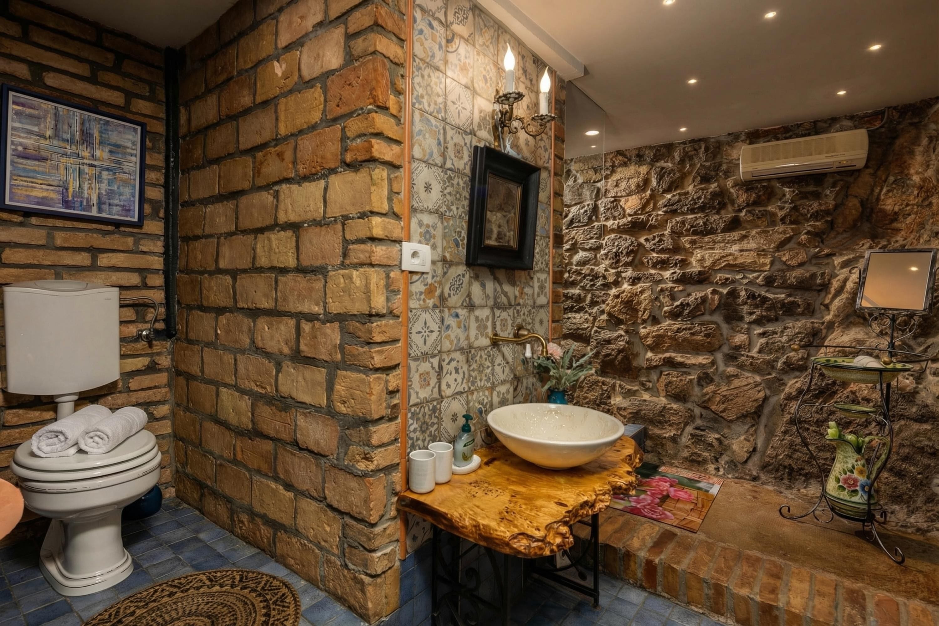Family Villa, 5 Bedrooms, Balcony, Mountainside (Villa Okra With Pool) | Bathroom