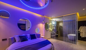 Phòng đôi Premier | Bộ đồ giường cao cấp, nệm cao su hoạt tính (memory foam)