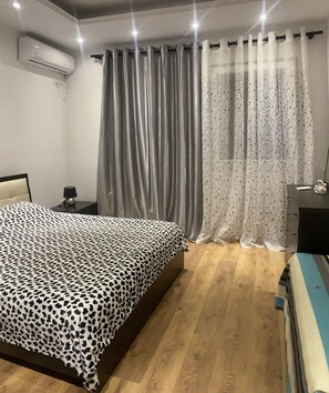 2 bedrooms, iron/ironing board, free WiFi, bed sheets - Durres 2-beds, Garden, Parking, 100m to Beach (Ishëm)