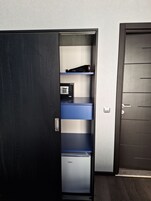 Luxury Double Room | Wardrobe