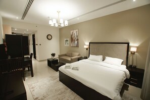 City-Studio | Verdunkelungsvorhänge, Bügeleisen/Bügelbrett, kostenloses WLAN