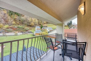 Family Apartment, 1 Bedroom, Mountainside (Wellness Suite Rose) | Terrace/patio