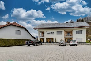 Free self-parking