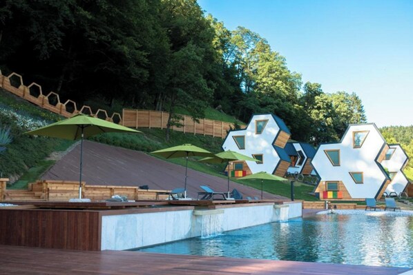 季節性室外游泳池