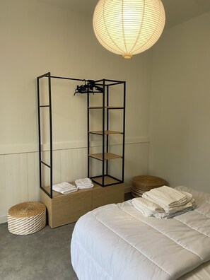 2 bedrooms, iron/ironing board, free WiFi, wheelchair access