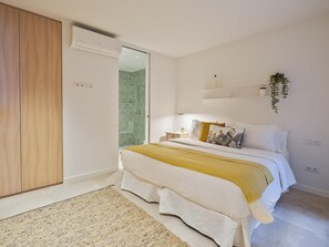 2 chambres, fer et planche à repasser, accès Internet