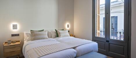 3 bedrooms, iron/ironing board, internet