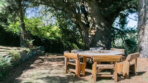 Outdoor dining - Carinya Cottage @ Katoomba (Katoomba)