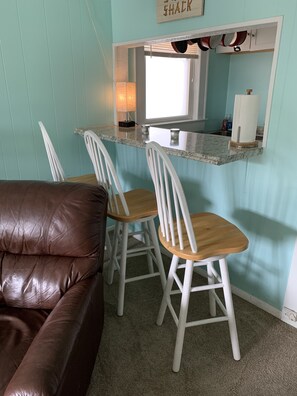 Interior - Cozy Bay View II (Norfolk)