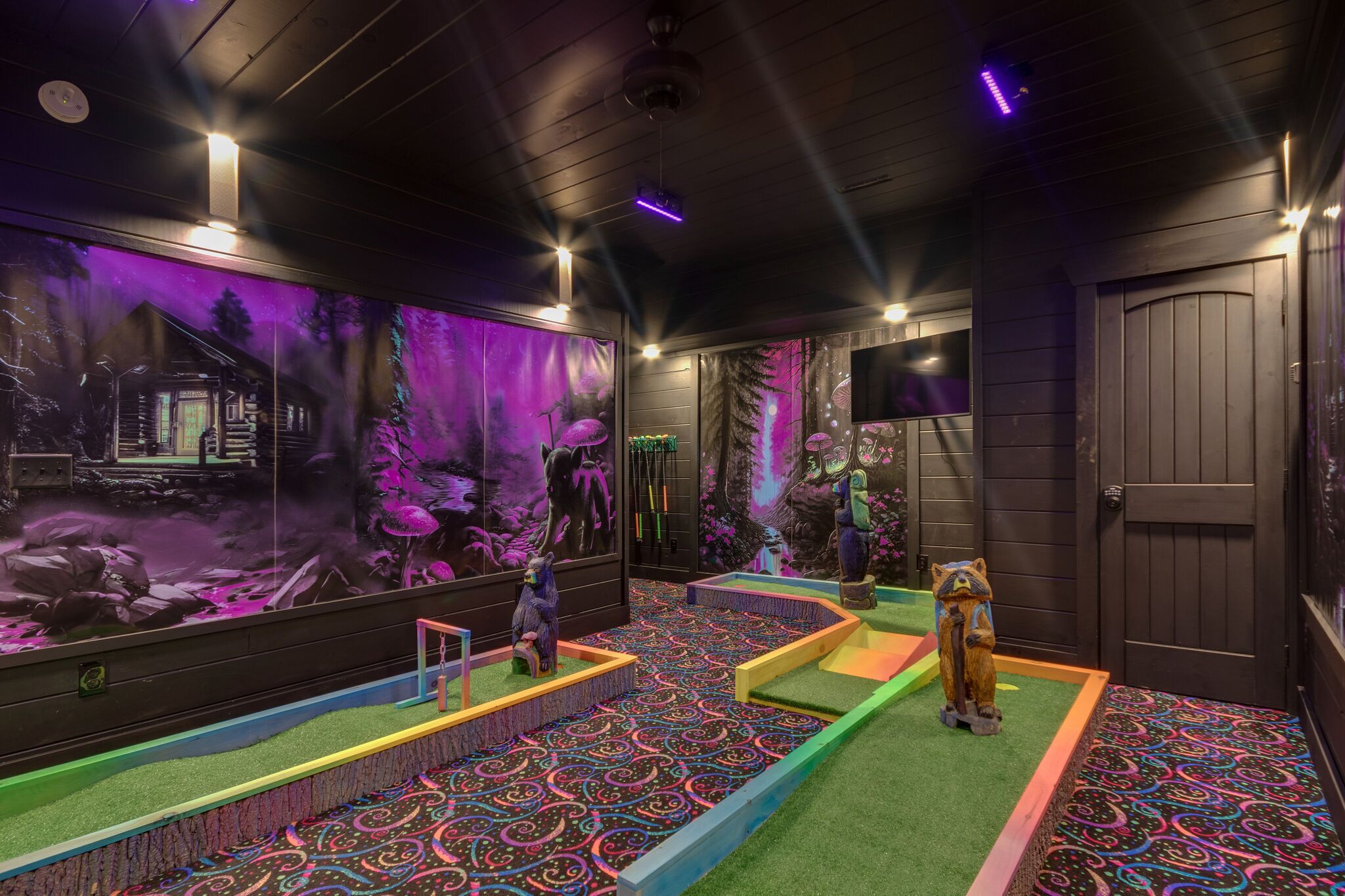 BRAND NEW 4 BEDROOM - BEAR CREEK LODGE!