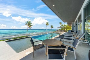 Outdoor pool - Evolution: Stay a Week Save 20%; Luxe Single-Level Villa w/Pool + Jacuzzi (Bodden Town)