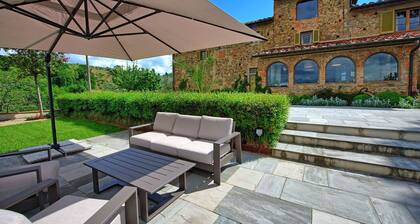 Villa Bellostare – Deluxe holiday villa with private pool in Tuscany