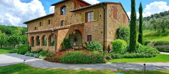 Villa Bellostare – Deluxe holiday villa with private pool in Tuscany