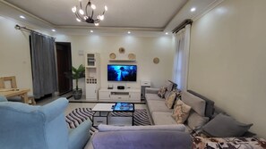 Apartment | Living area - Ibm Homes, Bukoto Kampala (Kampala)