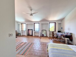 5 chambres, Wi-Fi gratuit, draps fournis