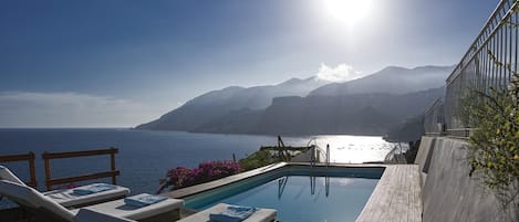 فيلا | 4 عدّة غرف نوم