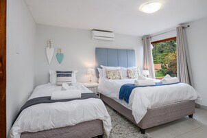Classic Villa | 2 bedrooms, iron/ironing board, free wired internet, bed sheets