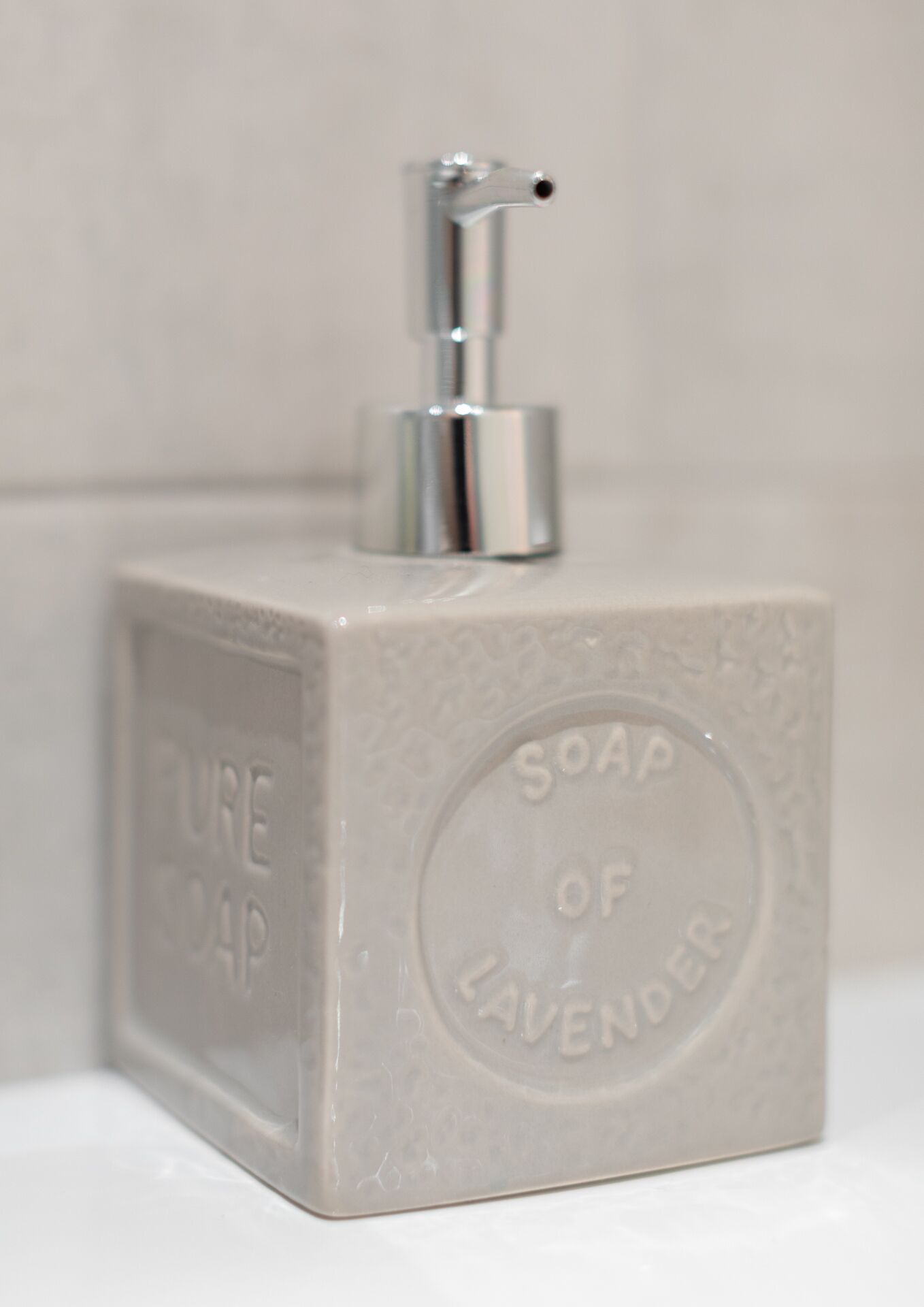 Dusch, hårtork och handdukar