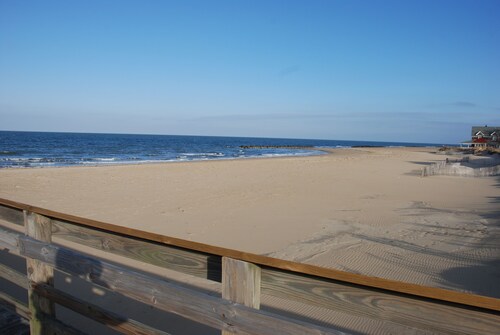 Cozy Suite at the Beach II -30 Days 