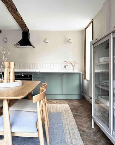 Peverel House, Tideswell. Sleeps 4, Dog Friendly