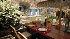 Outdoor dining